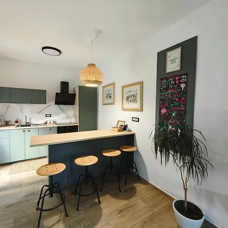Apartament Deluxe And 